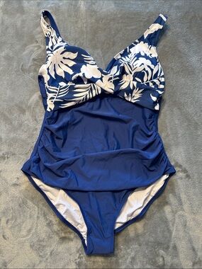 NWTS EOMENIE Blue & White Floral-Print One-Piece Swimsuit Sz XL